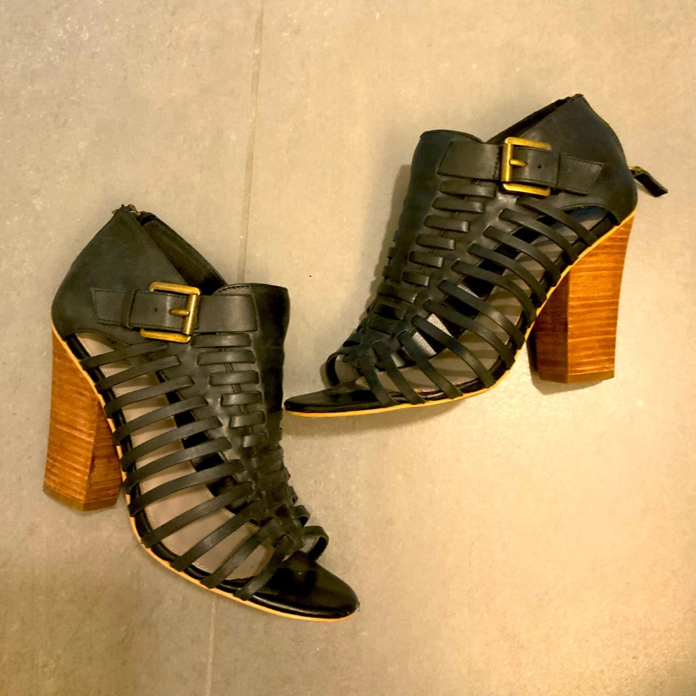 Hinge chunky heel black leather shoes 8.5